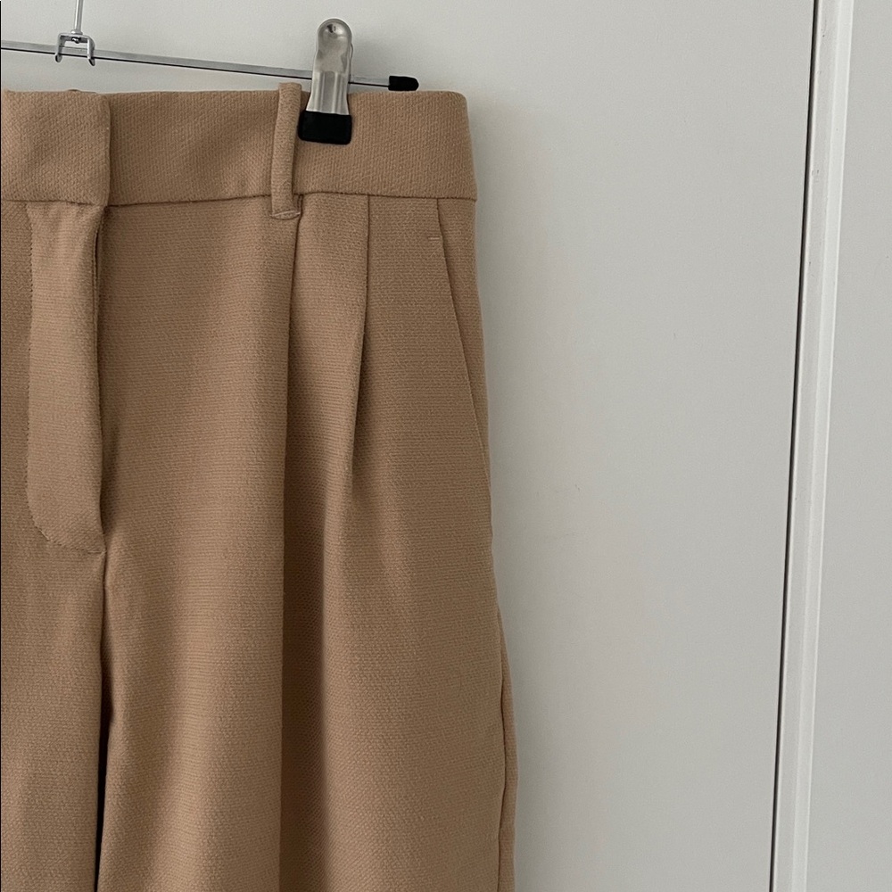Aritizia | Carrot Pant in Tannin - Picture 3 of 5